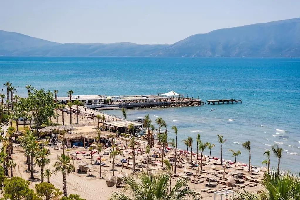 Naos' Beach Apartment Vlorë