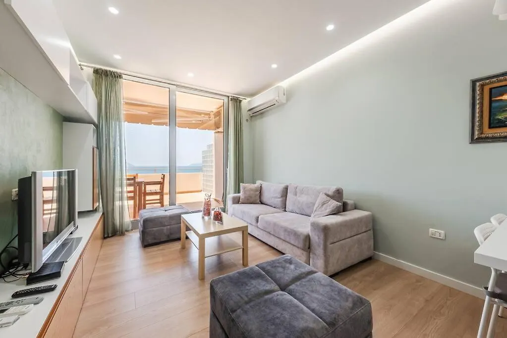 Naos' Beach Apartment Vlorë Albanien